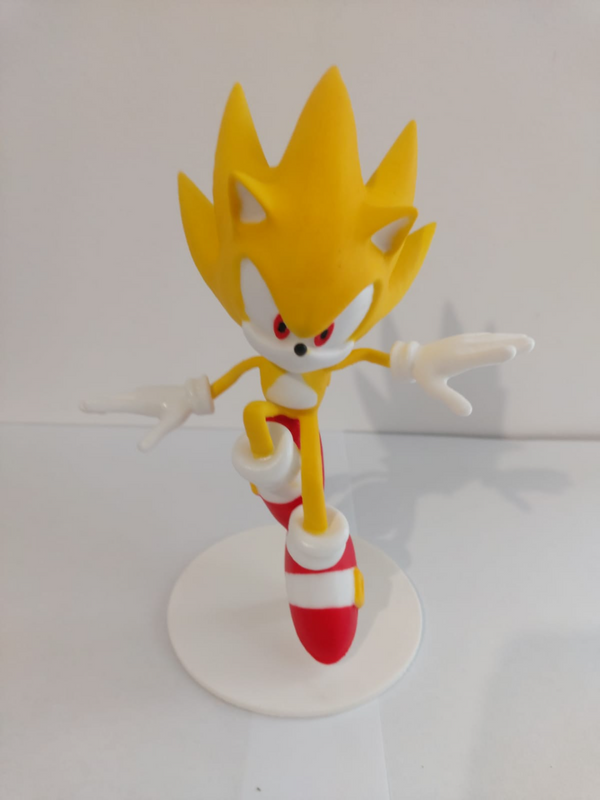Round Base Yellow Super Sonic Figure