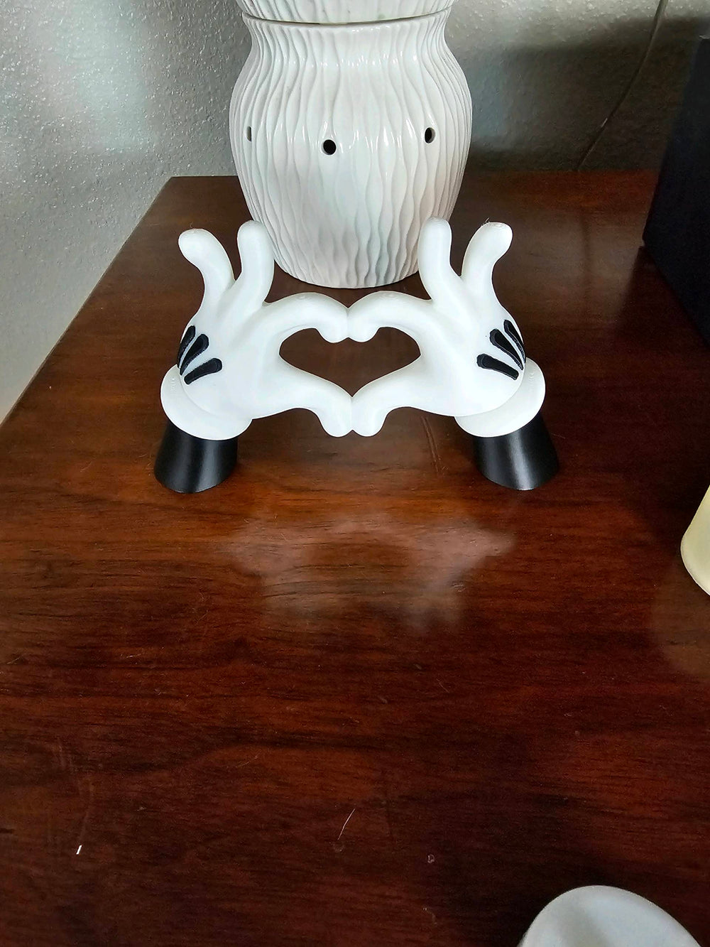 Mickey Hands Heart Decor