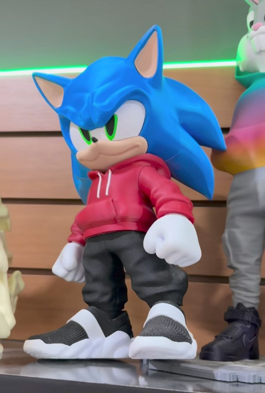 Streetwear Sonic Display Figure