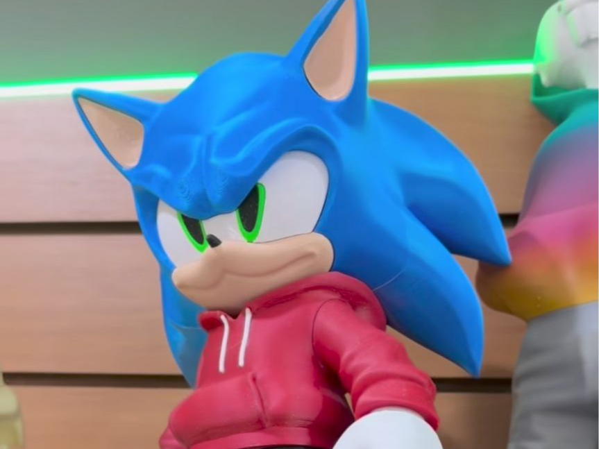 Streetwear Sonic Display Figure