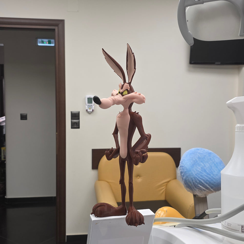Wile E. Coyote Display Figure