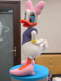 Queen Daisy Duck