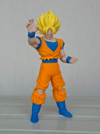 Super Saiyan Son Goku Figure