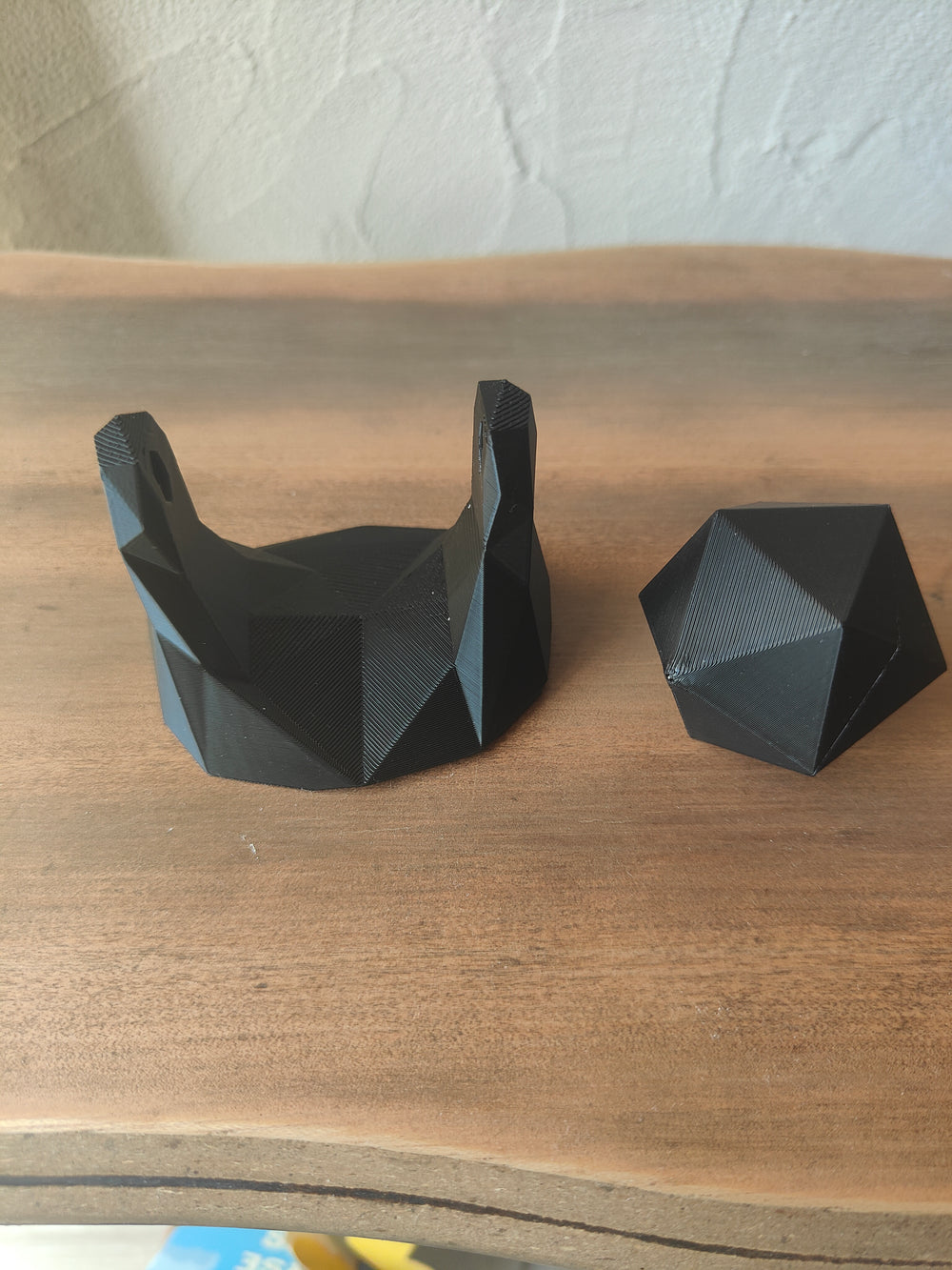 Geometric Magnetic Spinner