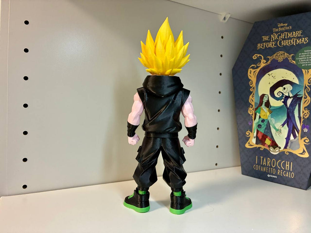 Super Saiyan Street Figure