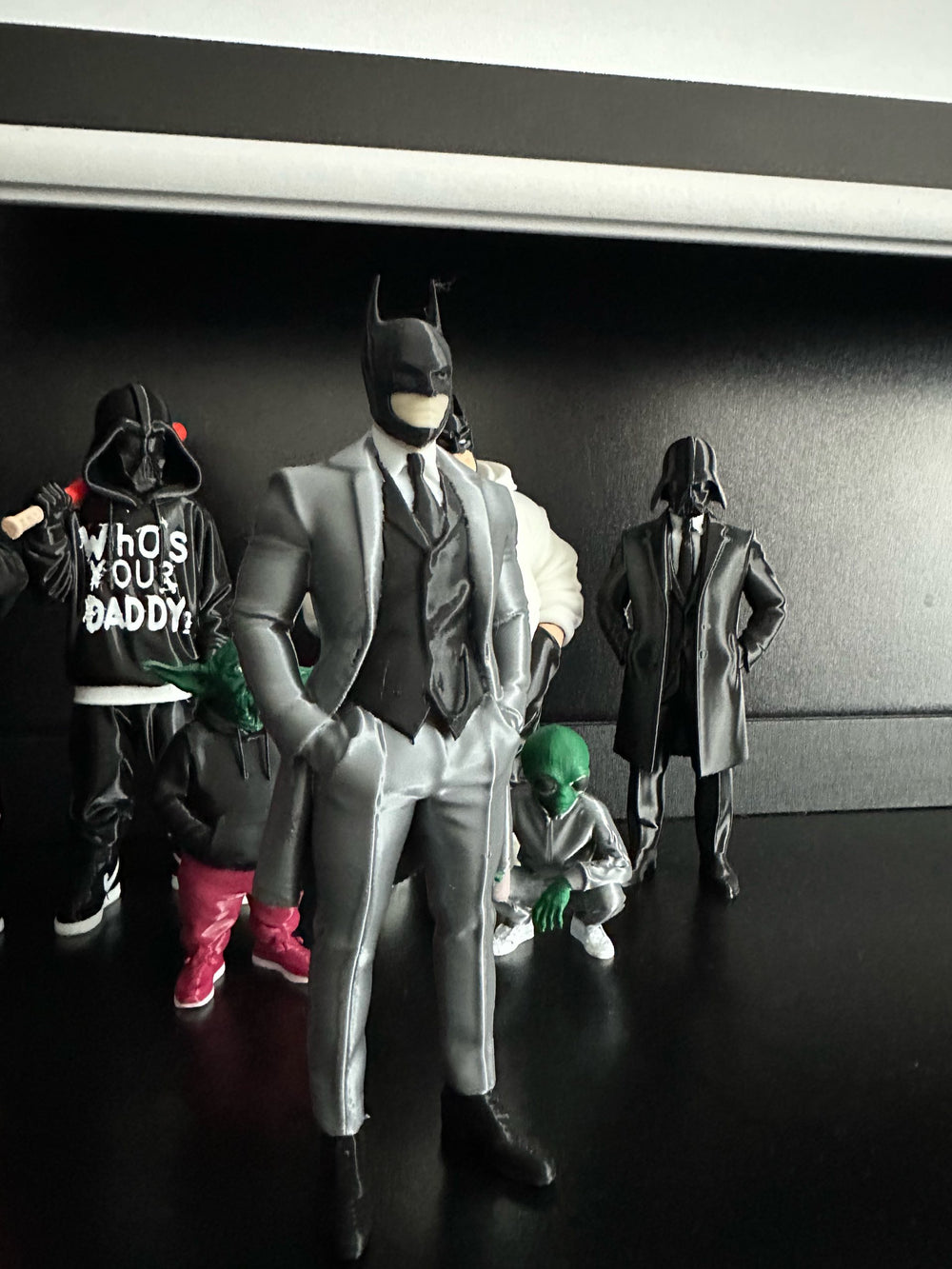 The Gentleman Bat – Elite Gotham Edition (19.5 CM)