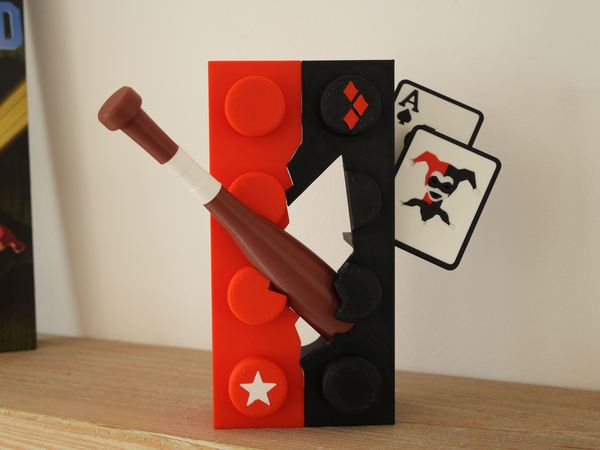 Harley Quinn Card Break Display