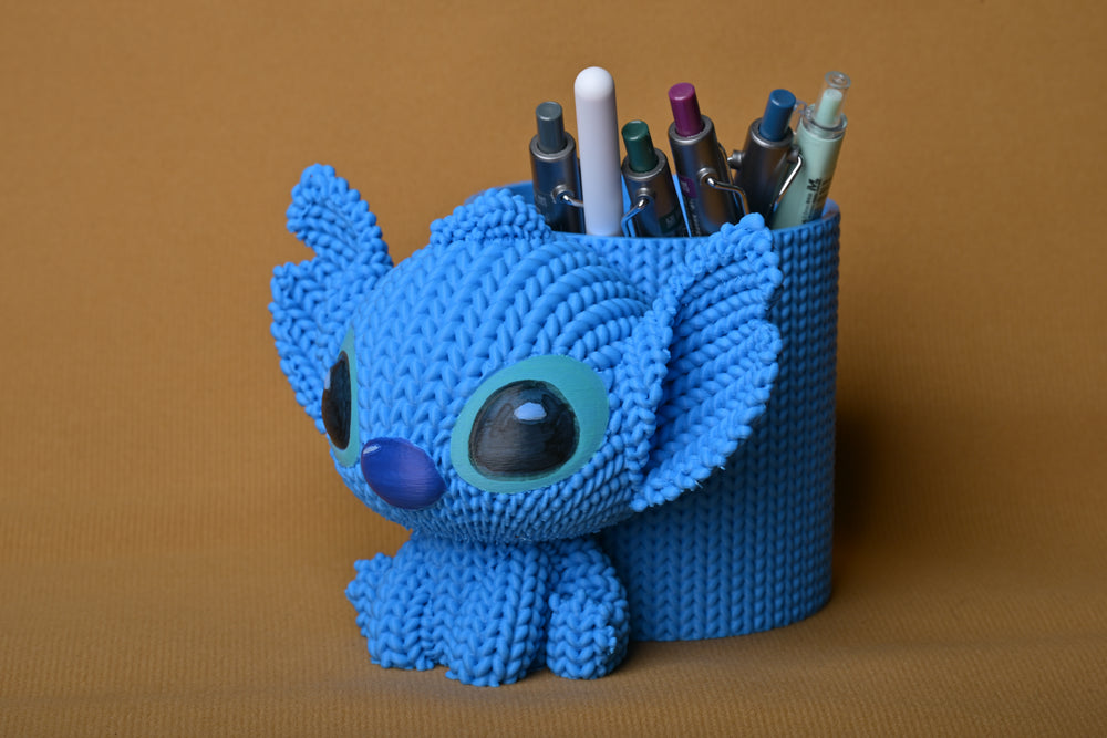 Knitted Stitch Pen Holder