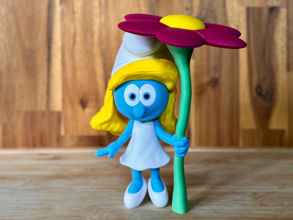 Smurfette with Flower Figure
