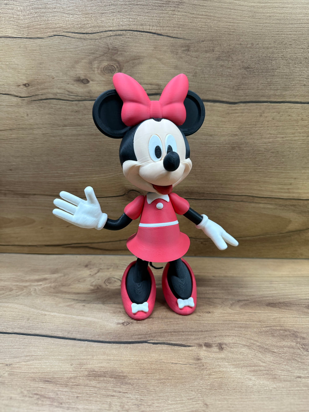 Minnie Mouse Figure – Classic Dress Edition