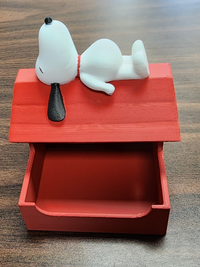 Snoopy Doghouse Sticky Note Holder